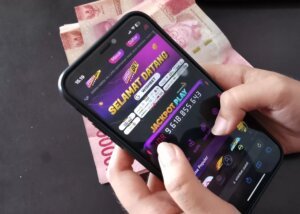 Bahaya Judi Daring bagi Anak-anak dan Pentingnya Peran Keluarga dalam Pencegahannya