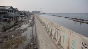 Pemerintah Tegaskan Kembali Pembangunan Tanggul Laut Hadapi Perubahan Iklim