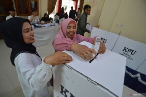 Terima Hasil PSU Wujudkan Demokrasi Bermartabat