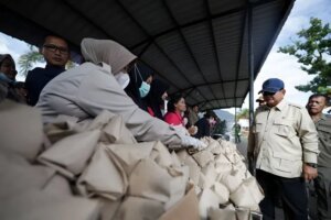 Pemerintah Perkuat Distribusi Bantuan Harian untuk Korban Bencana Sumatera