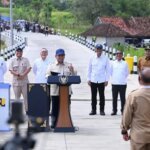 Presiden Tegaskan Jalan Inpres Daerah Pangkas Biaya Logistik Nasional