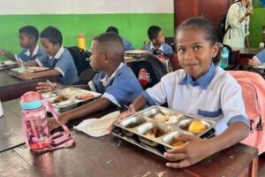 Pemerintah Percepat Perluasan Jangkauan MBG di Papua Barat Daya