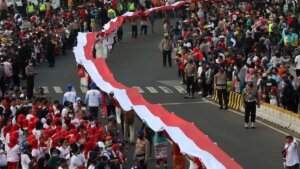 Kirab Merah Putih, Mahasiswa Teguhkan Semangat Persatuan dan Indonesia Damai