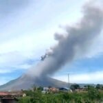 Pemerintah Bergerak Tangani Erupsi Anak Krakatau