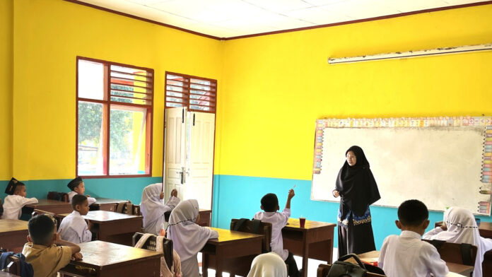 Revitalisasi dan Digitalisasi Sekolah Mengurangi Kesenjangan Pembelajaran
 
