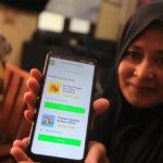 Ponsel Gratis Jadi Jembatan Warga Rentan Masuk Digitalisasi Bansos